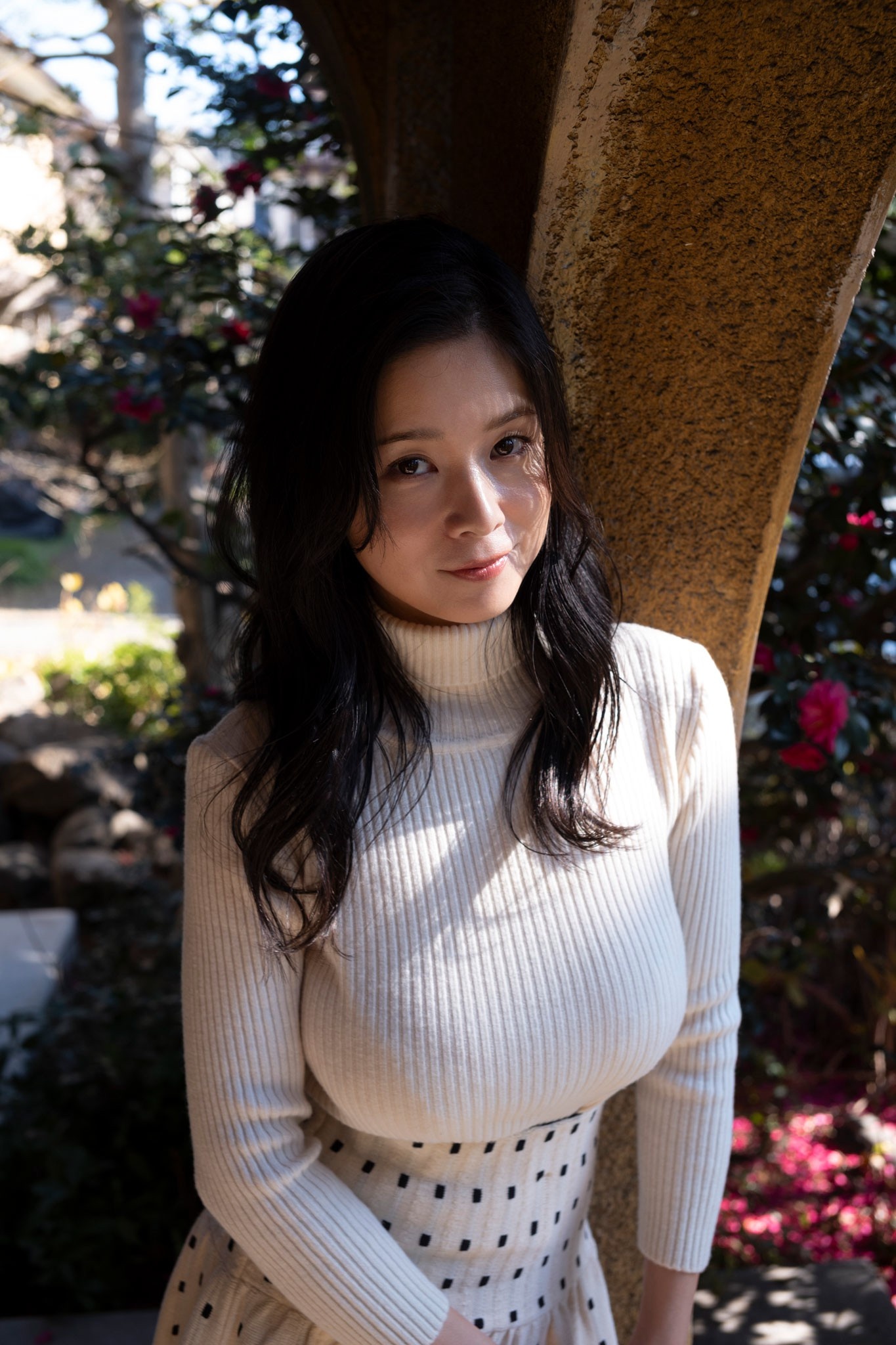 sanadamakoto_kougeihinnoyounabast_001 japanese beauty fashion photoshoot