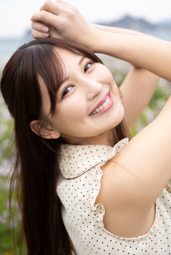 missgravure_narusekanon01 A petite asian gravure woman with an outstanding presence
