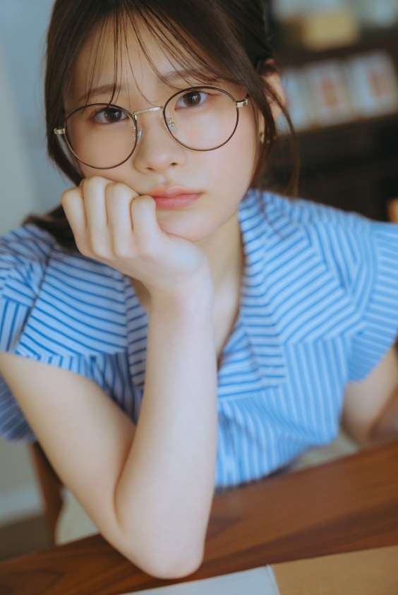 missgravure_nomuraruna01 asian Beauty with glasses